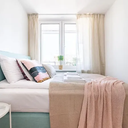 Navy Aesthetic Apartment With Balcony By Noclegi Renters Warschau Exterior foto