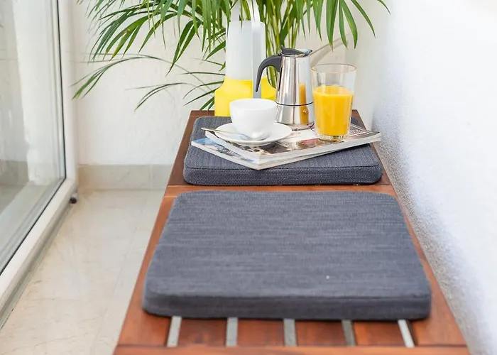 Navy Aesthetic Apartment With Balcony By Noclegi Renters