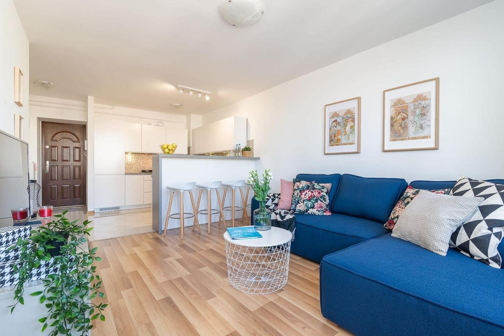 Apartment Navy Aesthetic With Balcony By Renters